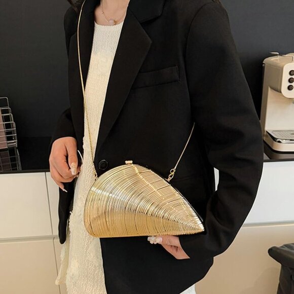 Versatile Women’s Evening Bag - Fashionable Clutch with Secure Push Lock - Picture 3 of 9